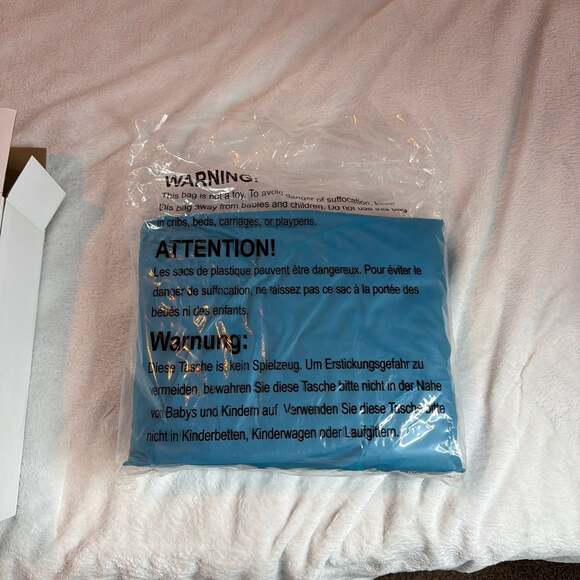 Pokémon Center Snorlax Summer Days Inflatable Pool Float - Picture 4 of 7